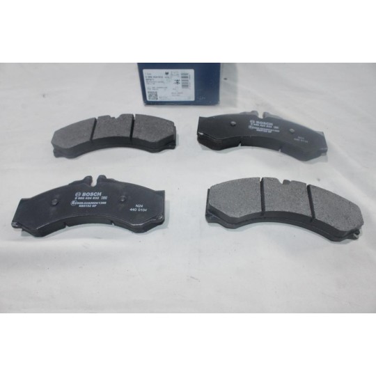 Lot 4 plaquettes de frein montage perrot Bosch BP971 0986424832 pour mercedes sprinter W901 W902 W903 W904 volkswagen LT28-46 