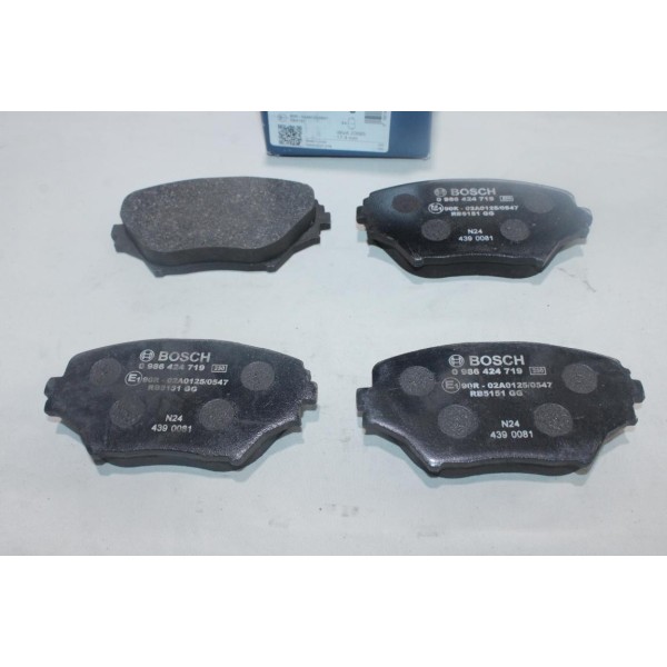 Jeu de 4 plaquettes de frein avant montage akebono Bosch BP430 0986424719 pour toyota RAV4 XA20 