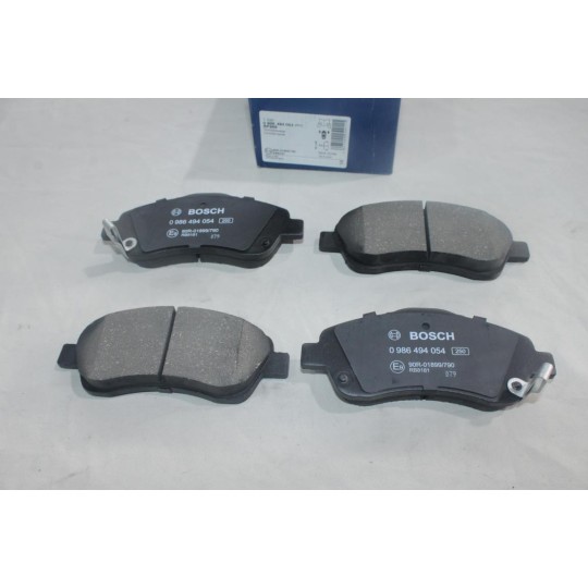 Jeu de 4 plaquettes de frein avant montage bosch Bosch BP969 0986494054 pour toyota avensis T25 corolla verso AR10 