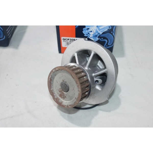 Pompe à eau + joint (oxydation) Quinton Hazell QCP3084 pour opel corsa B astra F G vectra B tigra A zafira A 1.4 1.6 essence 