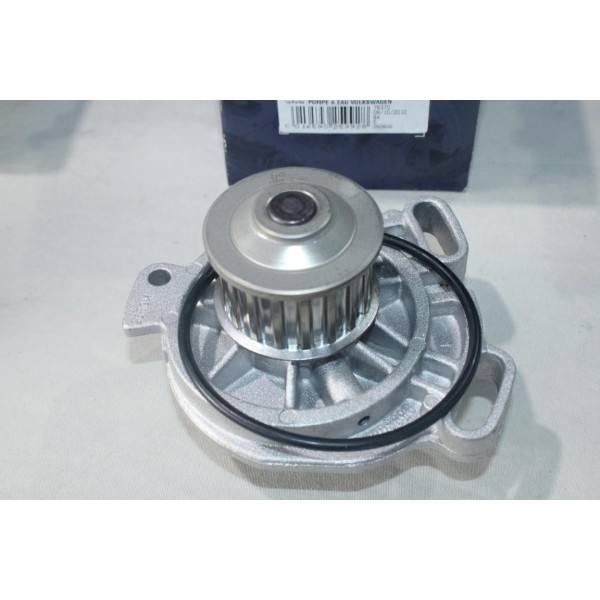 Pompe à eau avec joint Quinton Hazell QCP2925 pour volkswagen transporter T4 2.5 essence 2.4D 2.4 D diesel 
