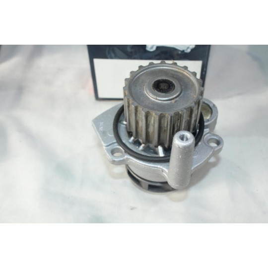 Pompe à eau + joint Quinton Hazell QCP3567 pour seat ibiza 3 III cordoba 2 II skoda fabia 1 I volkswagen polo 4 IV 1.9SDI 1.9 