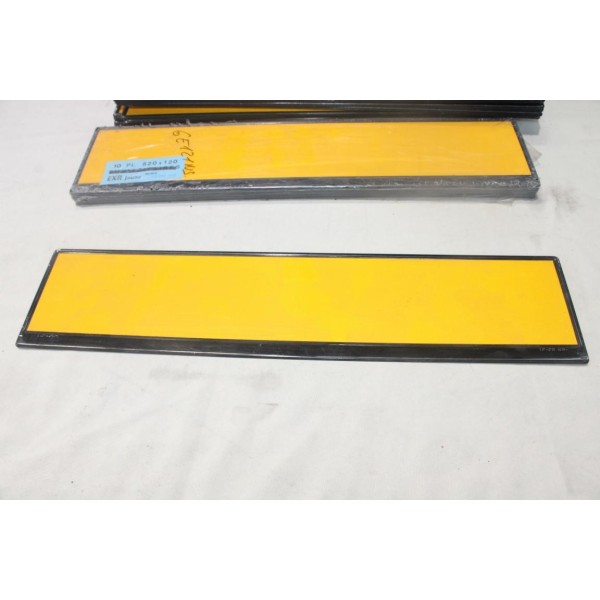 Lot 77 plaques immatriculation jaune 520x120 Tiflex 6235017 