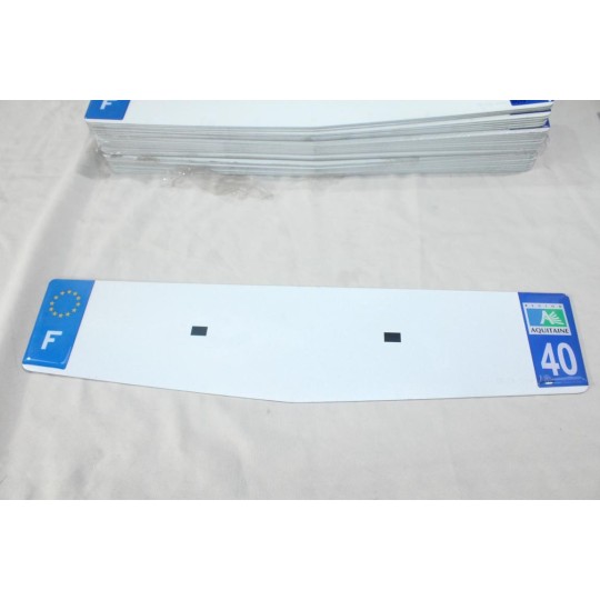 Lot 29 plaques immatriculation blanche département 40 région Aquitaine Tiflex 6P820DNCSIV40 