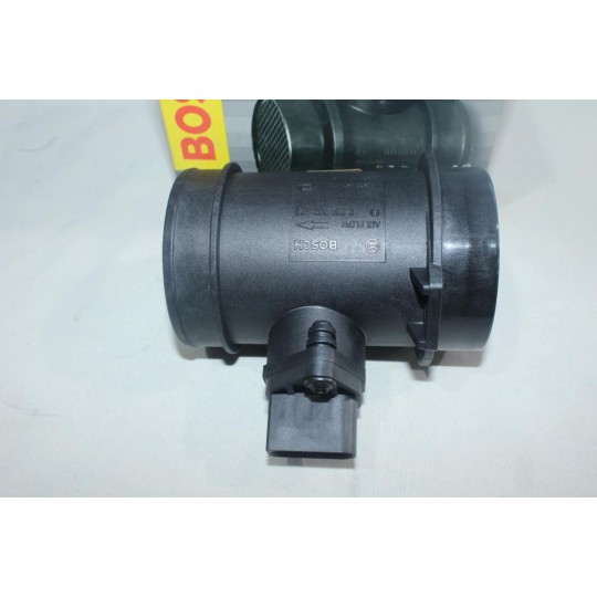 Debitmetre masse air Bosch 0986284004 pour audi A4 A6 volkswagen passat B5 2.5TDI 2.5 TDI diesel 