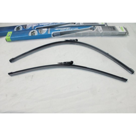 Jeu 2 balais essuie glace souple 700mm + 550mm silencio xtrm Valeo VM461 574661 pour citroen C5 partir de 2008 