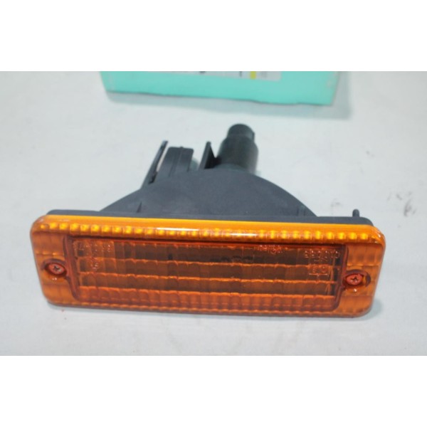Feu clignotant avant droit Valeo 085201 pour nissan terrano 2 II R20 ford maverick 