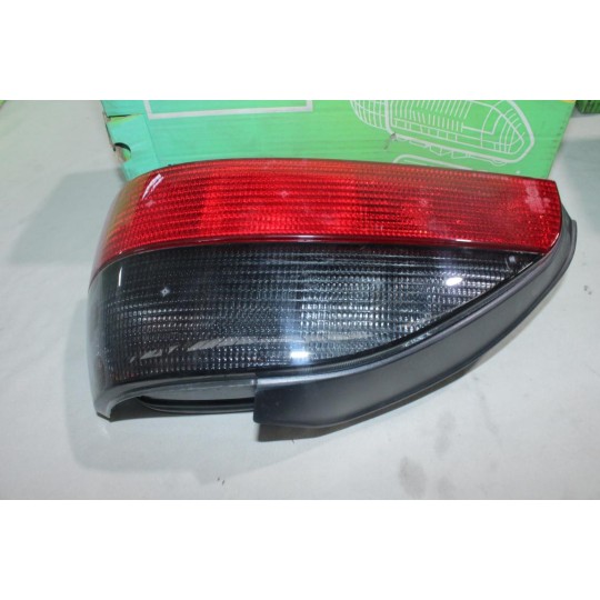 Feu lanterne arriere droit Valeo 086629 pour peugeot 306 