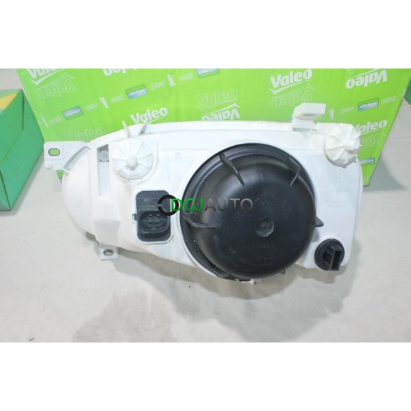 Phare projecteur avant droit Valeo 085741 pour volkswagen golf 3 III de 1991 à 1997 (voir photo patte fixation)