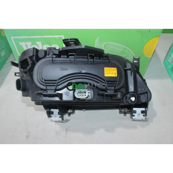 Phare projecteur avant gauche Valeo 085798 pour renault megane 1