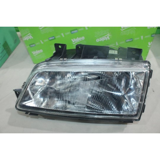 Phare projecteur avant gauche Valeo 082784 pour peugeot 405 
