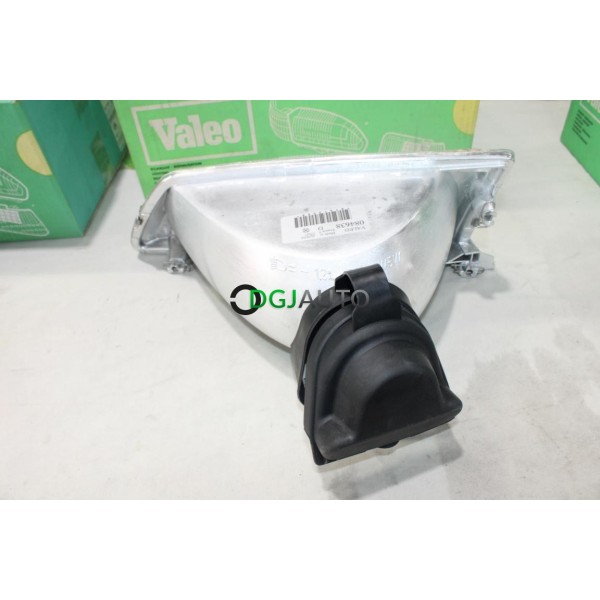 Phare projecteur avant droit H4 Valeo 084638 pour peugeot 106 de 1991 à 1996