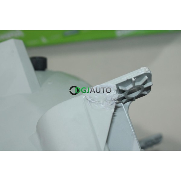 Phare projecteur avant droit (patte fixation reparer sans réclamation) Valeo 088932* pour opel agila A partir de 2002