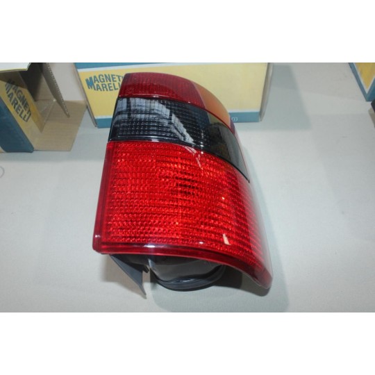 Feu lanterne arriere droit Magneti Marelli 18251 714025270801 pour citroen evasion 