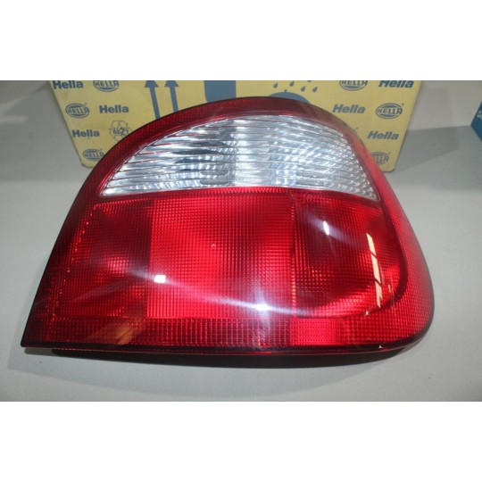 Feu lanterne arriere droit Hella 9EL154622-001 pour renault megane 1 