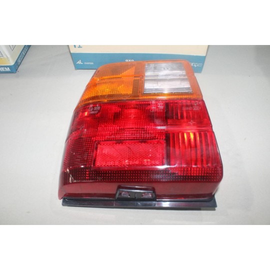 Feu lanterne arriere gauche Magneti Marelli 08750 714029800701 pour fiat uno de 1988 à 1989 