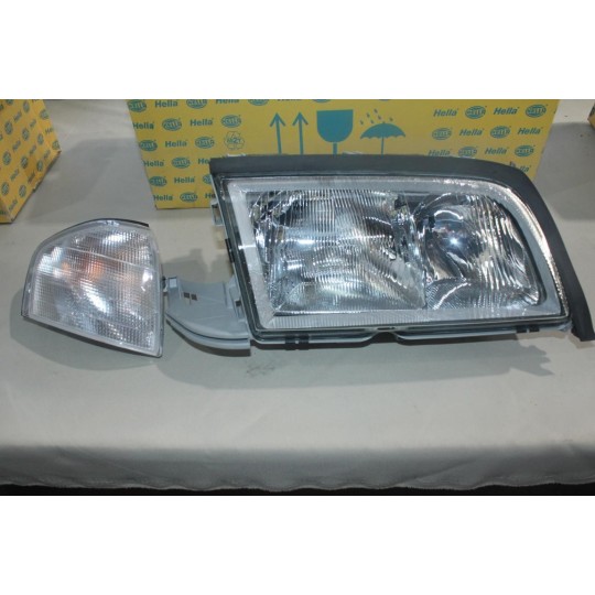 Phare projecteur avant droit + clignotant Hella 1EJ008040-061 pour mercedes classe C W202 partir de 1996 