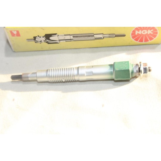 Jeu 2 bougies de prechauffe NGK CY52 3017 pour nissan primera P10 P11 sunny N14 Y10 almera N15 2.0D 2.0TD 2.0 D TD diesel 
