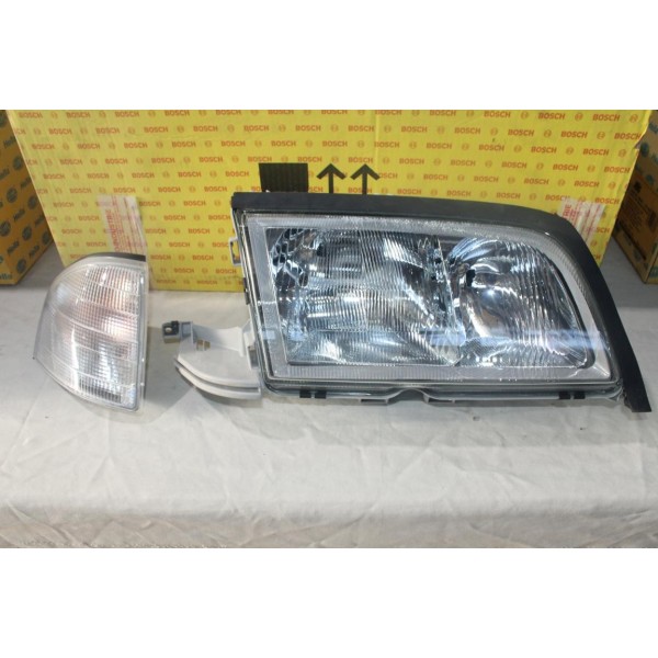 Phare projecteur avant droit avec clignotant Bosch 0301082204 pour mercedes classe C W202 