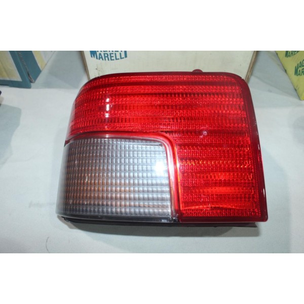 Feu lanterne arriere gauche Magneti Marelli 18200 714025210701 pour peugeot 205 