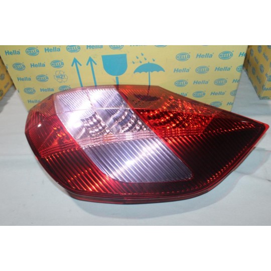 Feu lanterne arriere droit Hella 2SK008659-101 pour renault scenic 2 II 