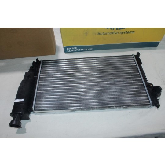Radiateur de refroidissement moteur Valeo 230575 pour peugeot 405 de 1992 à 1996 