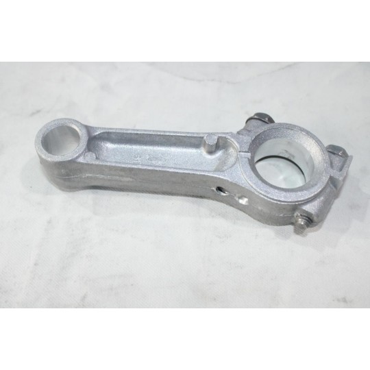 Bielle Briggs & Stratton 390402 pour moteur 8CH 
