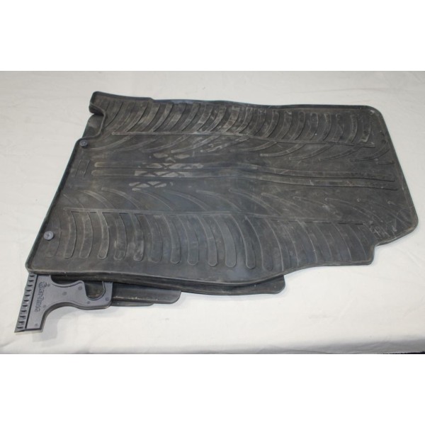 Jeu 4 tapis de sol sur mesure caoutchouc Gledring pour nissan qashqai 2014 