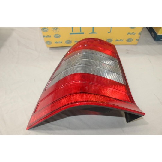 Feu lanterne arriere gauche Hella 9EL146525-021 pour mercedes classe C break S202 W202 