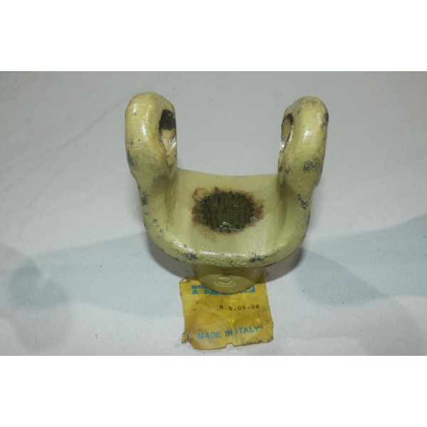 Machoire extremite cardan de transmission croisillon Bondioli & Pavesi R.6.05.08 pour tracteur engin agricole chantier fourche 