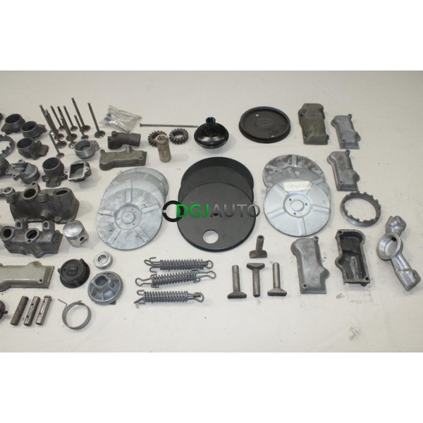 Lot de pièces moteur divers (11.9kg) Briggs & Stratton Bernard MTD