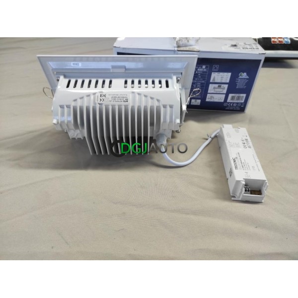 Projecteur LED 4000LM 4000K metropolis IP20 IK02 51W Aric 50181