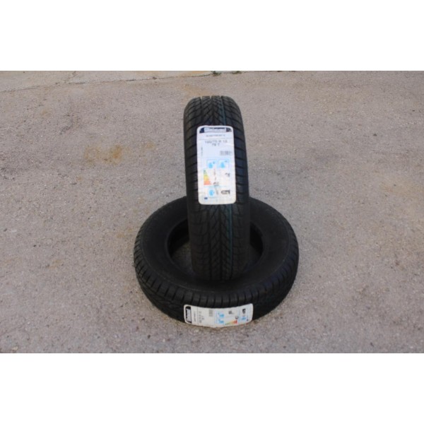 Lot 2 pneus hiver NEUF Gislaved Eurofrost 5 165/70/13 165 70 13 79T DOT3118 