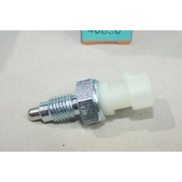 Contacteur feu de recul FAE 40830 pour alfa romeo 156 166 chevrolet daewoo kalos lacetti nubira rezzo evanda aveo epica HHR 