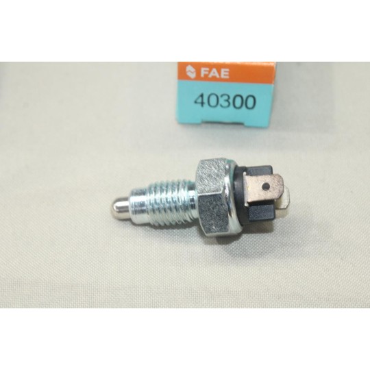 Contacteur feu de recul FAE 40300 pour austin rover montego maestro seat terra volkswagen polo 2 II caddy 1 jetta 2 II scirocco 