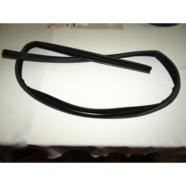 Joint superieur vitre porte avant droit 93240598 pour opel astra G version 3 portes