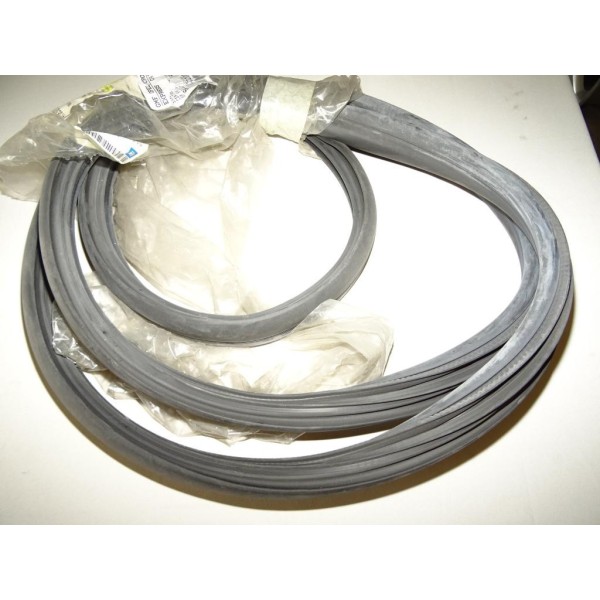 Joint de porte portiere avant droite 13149755 pour opel vectra C