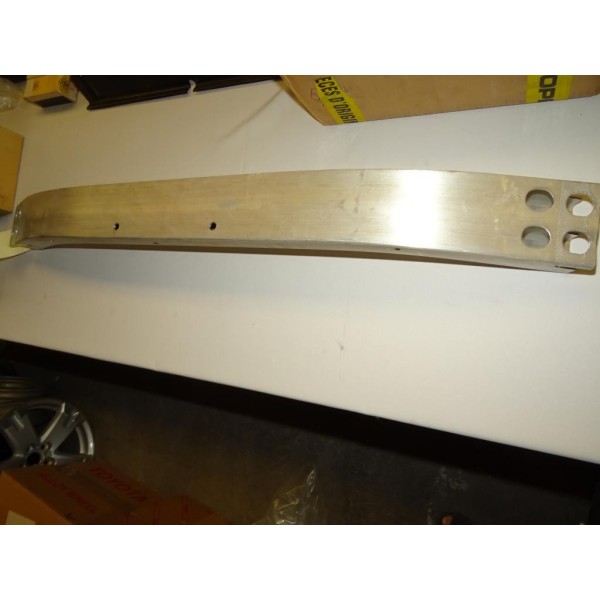 Traverse renfort parechocs avant 521310F011 pour toyota corolla verso partir de 2005
