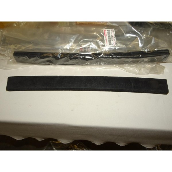 1 Bande de mousse protection radiateur refroidissement moteur 165610R010 pour toyota auris corolla avensis verso