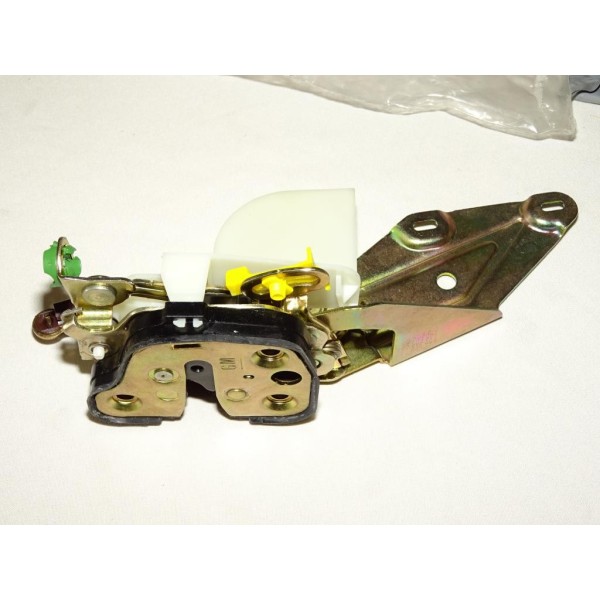 Serrure porte portiere avant droite 90509625 pour opel vectra A omega A senator B