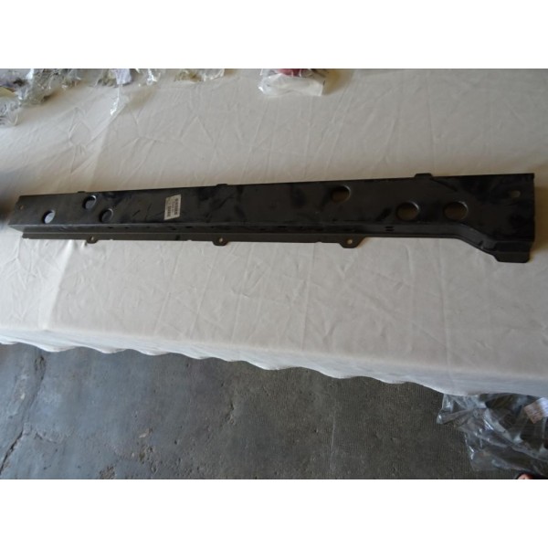 Longeron renfort caisse 720041 ou 720241 pour peugeot citroen fiat à identifier ???