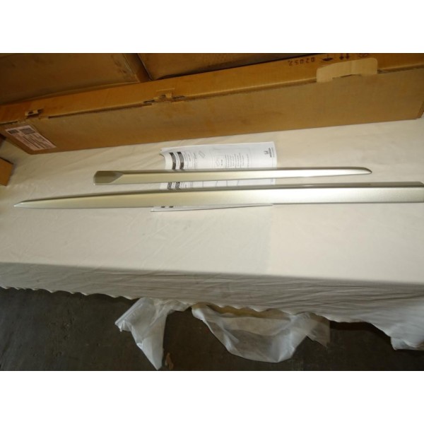 Baguette moulure de porte argent coté droit avant + arriere 08P05SMG690 pour honda civic FK partir de 2006