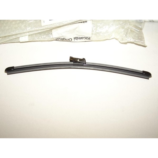 Balais essuie glace avant droit souple aerovision 51940753 pour fiat 500L partir de 2012