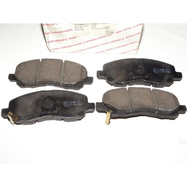 Jeux 4 plaquettes de frein avant montage akebono 4605A557 pour mitsubishi galant 8 lancer 7 8 space runner 2