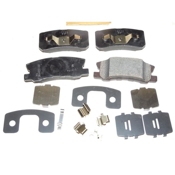 Jeux 4 plaquettes de frein arriere montage akebono 68028671AA pour chrysler 200 avenger dodge caliber jeep compass patriot lanci