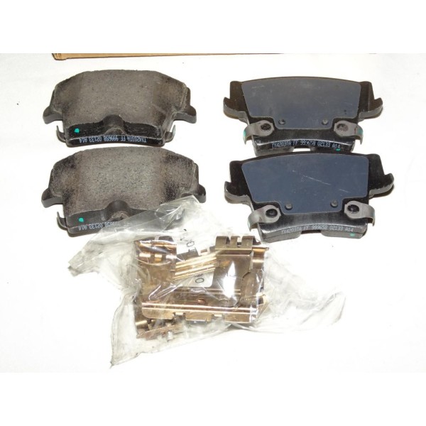 Jeux 4 plaquettes de frein arriere montage bendix 05142566AB pour chrysler 300C lancia thema dodge charger challenger magnum RAM