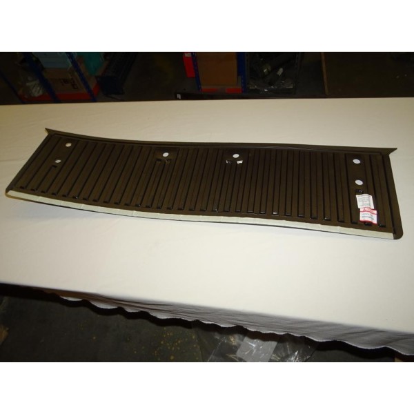 Revetement plastique porte benne arriere MZ313667S5 pour mitsubishi L200 (voir photo un peu ondulé)