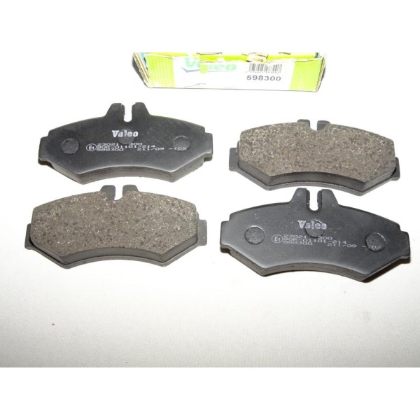 Jeux 4 plaquettes de frein arriere montage bendix 598300 pour mercedes classe G  W461 W463 sprinter W901 W902 W903 W905 volkswag