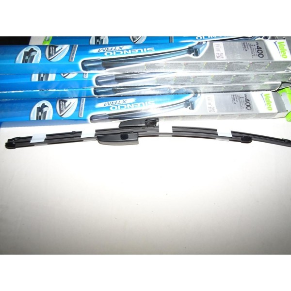 Paire balais essuie glace 650mm + 550mm souple silencio xtrm valeo VM400 574309 pour renault scenic 2 de 05/2003 à 12/2004
