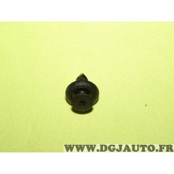 Agrafe taquet fixation pareboue passage de roue 30872530 pour volvo S40 V40